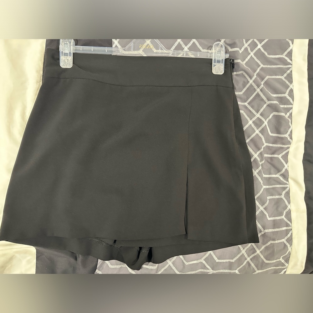 Zara black skort